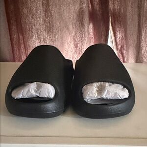 Sleek Black Slide Sandals YS-01